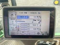 2012 John Deere 7200R Green