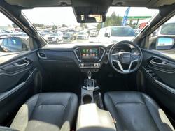 2021 Isuzu
D-MAX X-TERRAIN