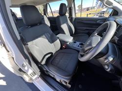 2022 Ford
                Everest Ambiente