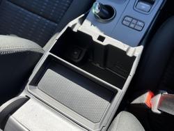 2022 Ford
                Everest Ambiente
