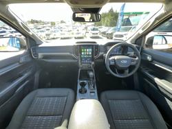 2022 Ford
Everest Ambiente