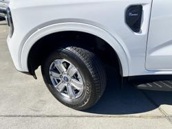 2022 Ford
Everest Ambiente
