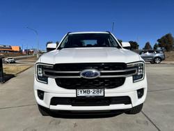 2022 Ford
                Everest Ambiente