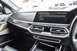 2021 BMW X7 xDrive30d M Sport Dark Shadow Edition G07 4X4 Constant Frozen Arctic Grey