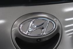 2016 Hyundai
                Veloster SR Turbo