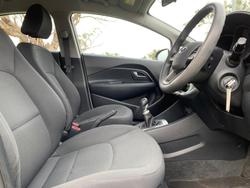 2014 Kia
Rio S
