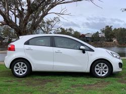 2014 Kia
Rio S