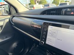 2023 Toyota
Hilux Workmate
