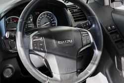 2017 Isuzu
D-MAX LS-Terrain