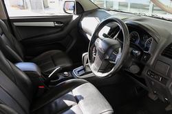 2017 Isuzu
D-MAX LS-Terrain