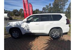 2022 Toyota
                Landcruiser Prado GXL