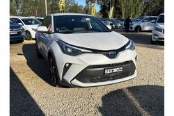 2023 Toyota
C-HR Koba