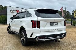 2022 Kia
                Sorento Sport