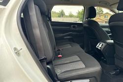 2022 Kia
                Sorento Sport