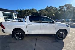 2023 Toyota
Hilux SR5