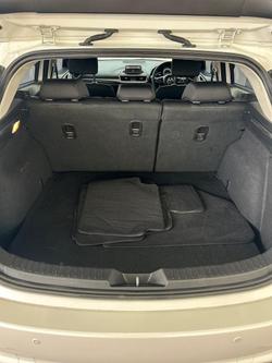 2016 Mazda
3 Neo