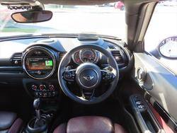 2018 MINI
Clubman Cooper S