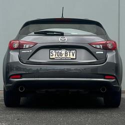 2017 Mazda
                3 SP25