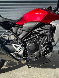 2018 Honda CB300R Red