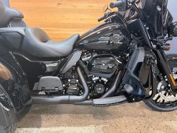 2025 Harley-davidson 2025 Harley-davidson 1900CC FLHTCUTG TRI GLIDE U/CLC 114 TRI BLACK