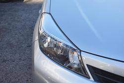 2012 Toyota
Yaris YR