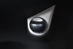 2012 Toyota
Yaris YR
