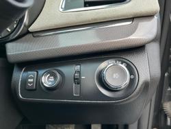 2016 Holden
Calais V