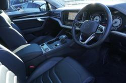 2020 Volkswagen
                Touareg 170TDI