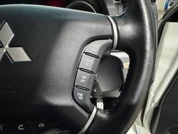 2020 Mitsubishi
Pajero Exceed