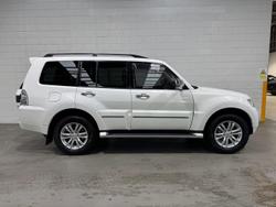 2020 Mitsubishi
Pajero Exceed