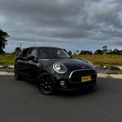 2020 MINI
Hatch Cooper