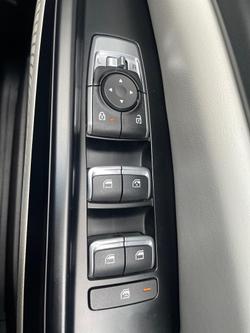 2022 Kia
                Carnival S