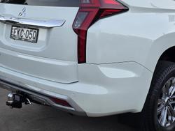 2020 Mitsubishi
Pajero GLX