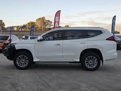 2020 Mitsubishi
Pajero GLX