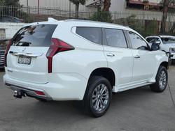 2020 Mitsubishi
Pajero GLX