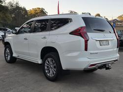2020 Mitsubishi
Pajero GLX