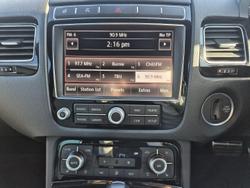 2017 Volkswagen
Touareg Monochrome