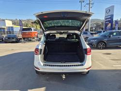 2017 Volkswagen
Touareg Monochrome