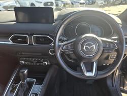 2022 Mazda
CX-5 Akera