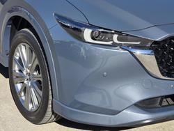 2022 Mazda
CX-5 Akera