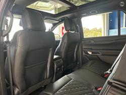 2025 Ford
Everest Platinum