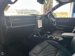 2025 Ford
Everest Platinum