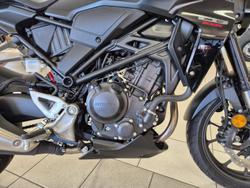 2024 Honda CB300R (CB300RA) CB300 Black