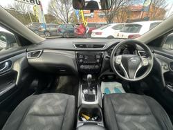 2015 Nissan
                X-TRAIL ST