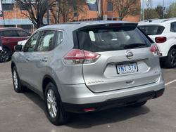2015 Nissan
                X-TRAIL ST