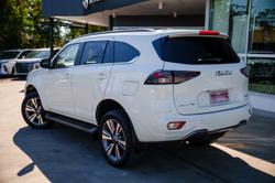 2022 Isuzu
MU-X LS-T