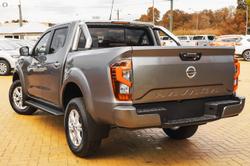 2024 Nissan
Navara ST