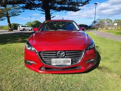 2017 Mazda
3 Maxx