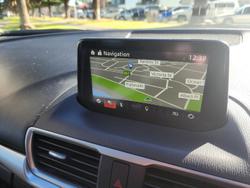 2017 Mazda
3 Maxx