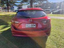 2017 Mazda
3 Maxx